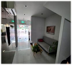 Ang Mo Kio Avenue 8 (D20), Shop House #602947261